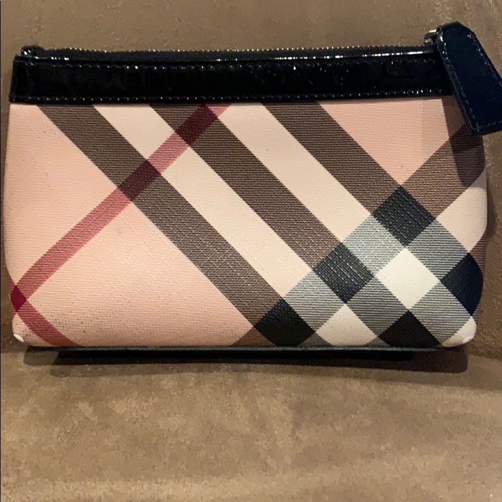 Authentic Burberry Nova Check bag - Picture 1 of 8